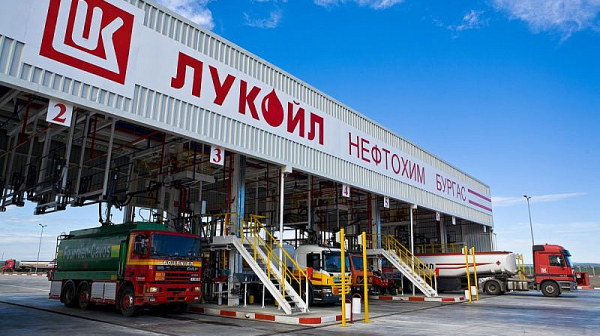 България очаква изключение от санкциите за „Лукойл“. ДАНС и армията засилват охраната