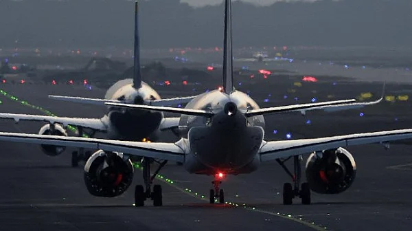 Кризата с керосина: Задават се отлагания на полети в Европа, България има резерви