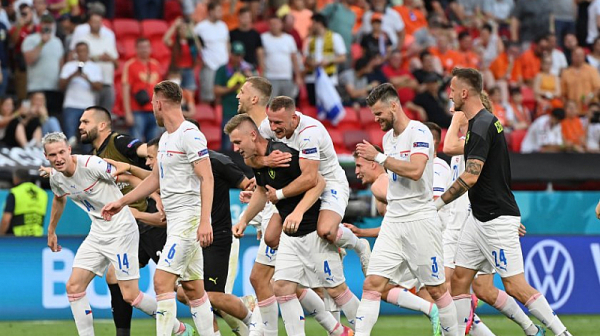 Изненада! Чехия елиминира Нидерландия с 2:0