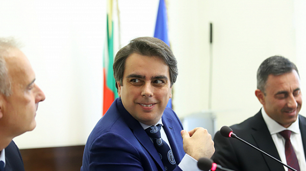 Асен Василев на преговорите: България не може да остане без ядрена мощност