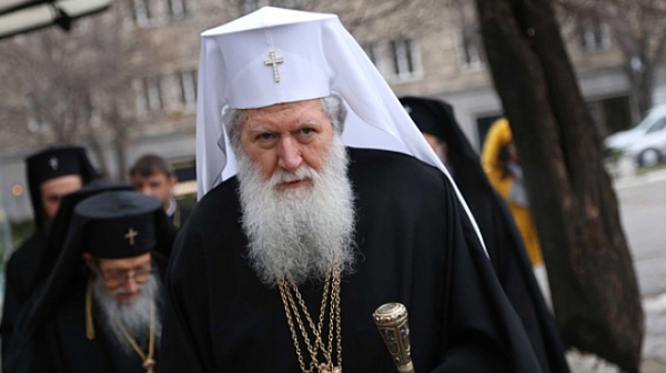 Патриарх Неофит е приет в болница с белодробно заболяване