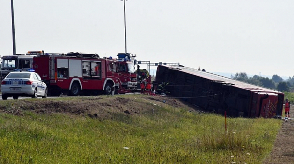 Над 10 загинали и 30 ранени при автобусна катастрофа в Хърватия