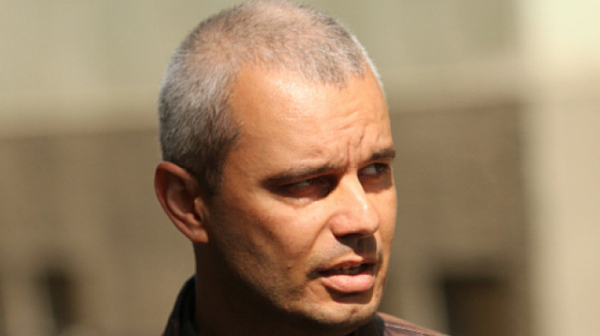 Костадинов: Няма разлика в политиката, която провежда Радев и тази на кабинета на Борисов
