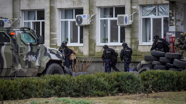 Украинските сили продължават натиска върху окупирания от руснаците Херсон