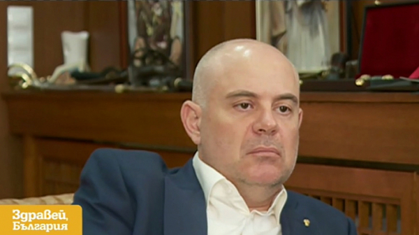 Иван Гешев:  Повдигаме обвинения срещу министър Боил Банов. Най-сериозната мафия е политическата