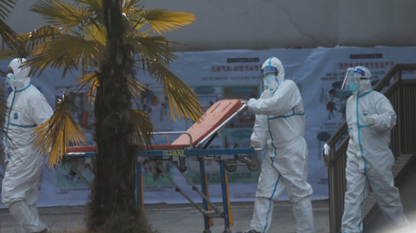 Китайски експерт: Пандемията може да има спад през октомври