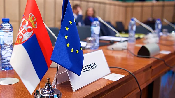 ЕС замразява 1,5 милиарда евро за Сърбия заради съдебните реформи
