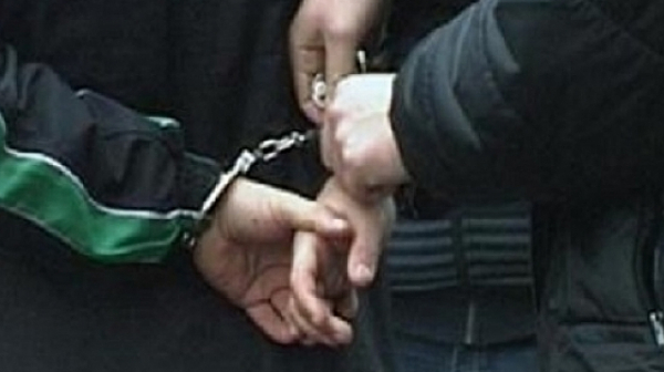 Закопчаха двама в Пловдив за бягство от полицията и трошене на патрулка