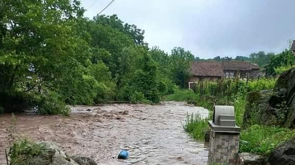 Обстановката след пороите в страната постепенно се нормализира