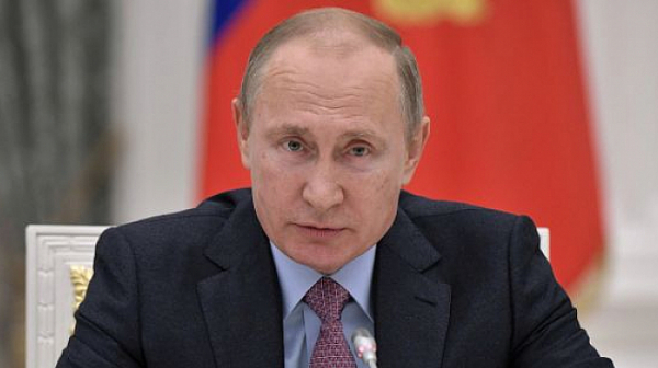 Пиарски ход-Путин вдигна заплатите на военни и полицаи