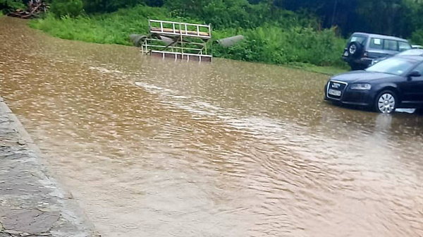 Вода заля ботевградското село Врачеш