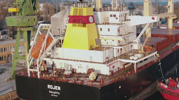 Българският кораб „Рожен“ ще е първият, който ще изнесе украинско зърно от Черноморск