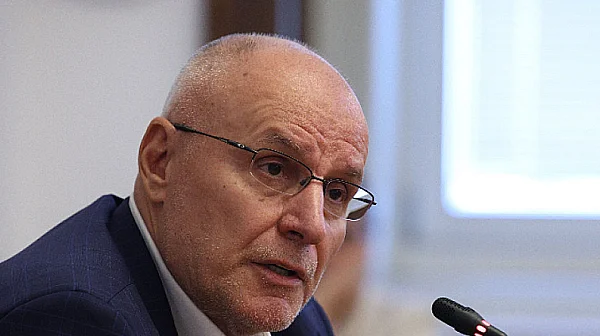 Шефът на БНБ Радев: Конфликтите в Близкия изток помпат директно инфлацията у нас