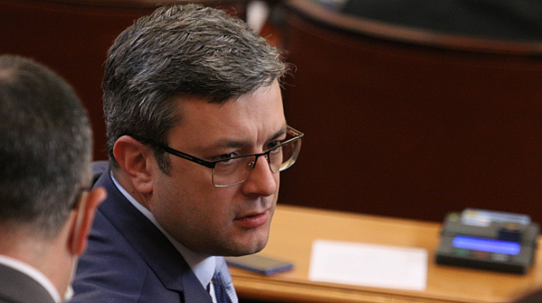 Тома Биков: Няма да подкрепим ПП за втори мандат, 90% е вероятността за нови избори