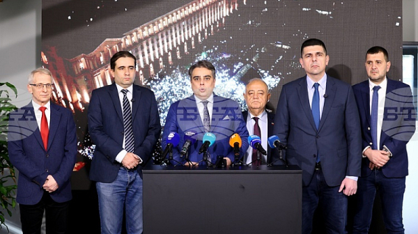 Ода за политическата глупост: От разделението прави силата до лошото жълто-синьо