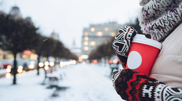Нови правила и по-високи такси: Какво да знаем преди коледните пътувания?