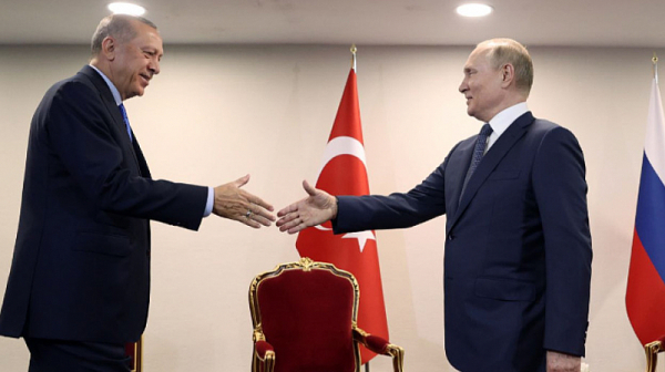 Руски политолог: Ердоган държи Путин за „три топки“