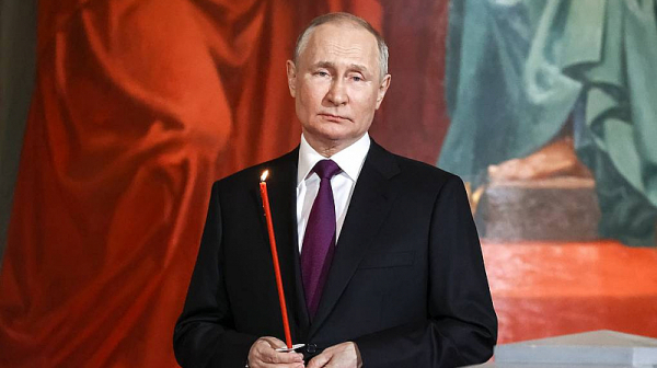 ”Сатаната влезе в храма”: Социалните мрежи за Путин и службите за Великден в Русия