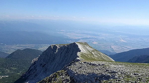 Слънчево време и добри условия за разходки в планините