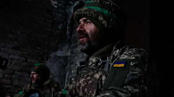 Командирът на украинските сили в Бахмут: Да застреляш невъоръжен човек, защото е казал ”Слава на Украйна”” е дело на животно, не на войник