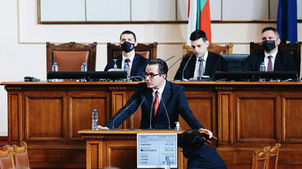 Цончо Ганев: Поне четирима от БСП нямаше да подкрепят проектокабинета