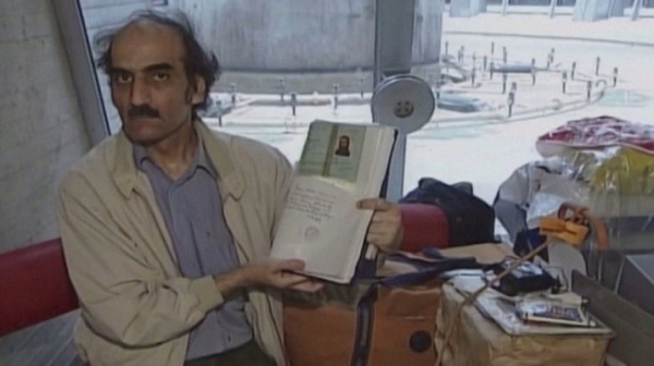 Почина иранецът, живял 18 години на летище Шарл де Гол в Париж