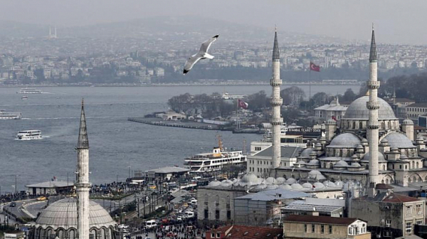 Ново облекчаване на мерките в Европа. Турция с полицейски час