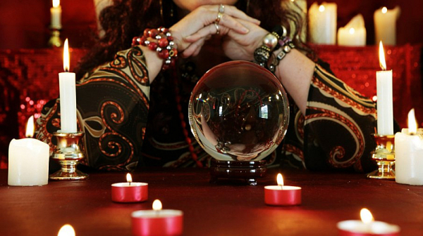 Защо българинът вярва на врачки?