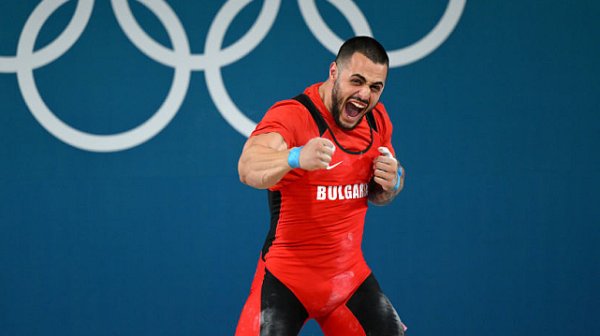 Карлос Насар грабна „Спортен Икар“ 2025