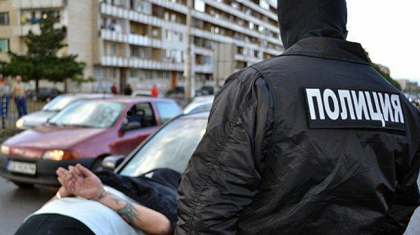 Задържаха за 72 часа мъж за двойното убийство в Нова Загора