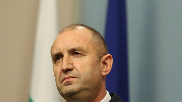 Румен Радев свика среща на държавните институции във връзка с военните действия в Украйна