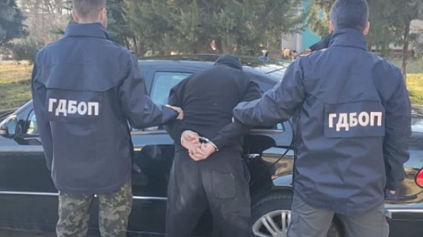 В Сандански задържаха лица за сделка с наркотици, сред тях е жената на Емил Първанов -Ембака