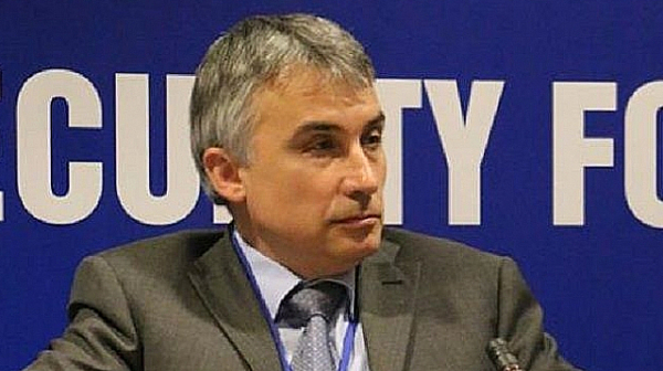 Експертът Пл. Димитров: Чудеса, в които късметът на аутсайдера в газовия бизнес работи за България
