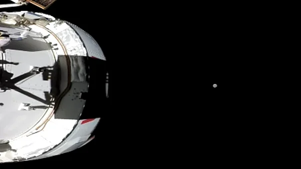 Според НАСА сме в „нова космическа надпревара“, докато Орион се насочва към Луната