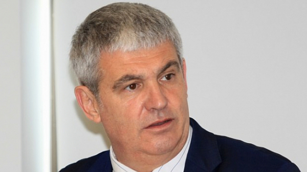 Пламен Димитров: Над 300 предприятията водят преговори за увеличение на заплатите