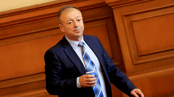 Спрягат Иво Атанасов за правосъден министър на ИТН