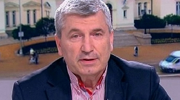 Илиян Василев: Всичко ще прехвърлят като вина на Борисов и с радост ще прегърнат новия Вожд