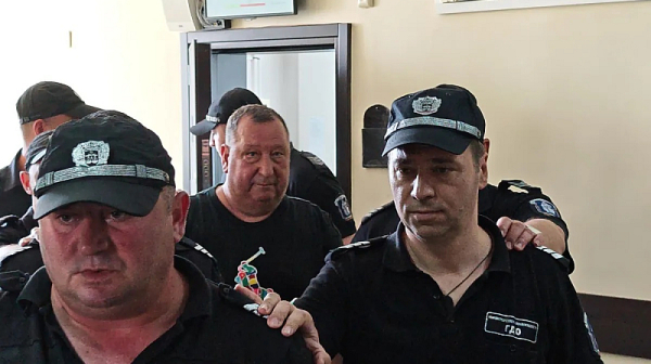 Собственикът на хосписа в село Ягода остава в ареста