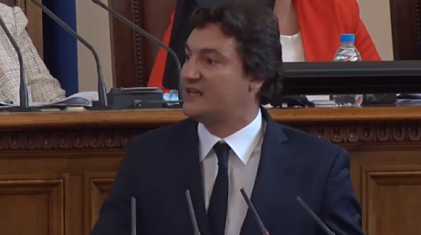 Крум Зарков в парламента: Колко антитела имат прокурорите от „Осемте джуджета“?