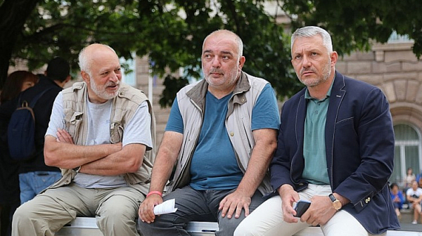 Отровното трио: Опитът на Борисов и Гешев са поредната лъжа, с която никой няма да се съобрази