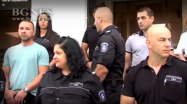 Надзиратели излязоха на протест в Добрич, търсят си обещаните пари