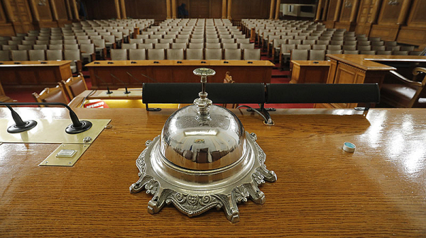 Желязков свиква спешно Съвета по сигурността заради „Лукойл