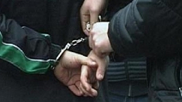 Арестуваха български ало измамници в Гърция. Щетите са за около 300 000 евро