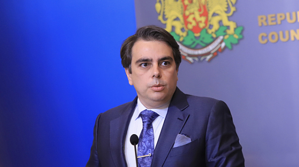 Асен Василев ще участва в редовните пролетни срещи на МВФ и Световната банка