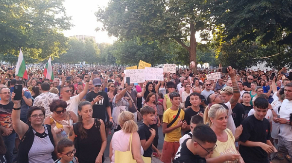 Последни новини от Плевен: Вода ще има скоро. Плевенчани, лъжливи политици използват драмата ви!