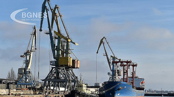 Руски въздушни удари в Одеска област, поразено е пристанището на Измаил