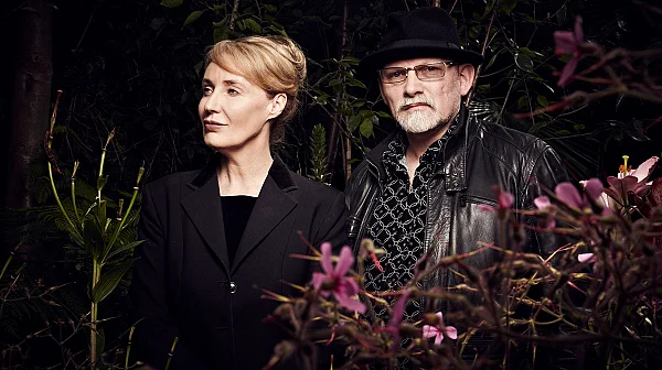 Митичните Dead Can Dance се завръщат с нова песен, обявяват се срещу AI