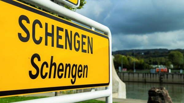 Непълното приемане на България в Шенгенското пространство 