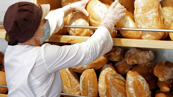 Евростат: За година хлябът в България е поскъпнал с 30%, лети цената на олиото