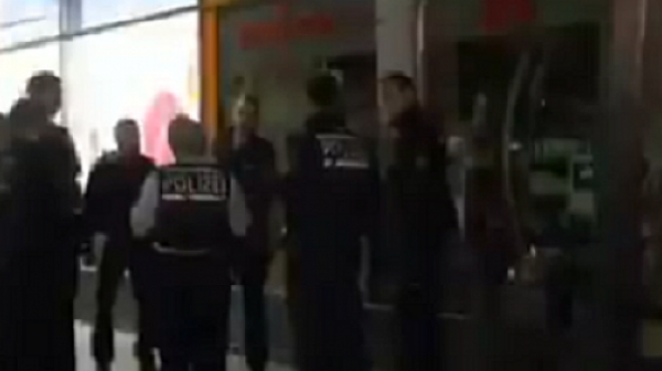 Неизвестни нападатели стреляха по бар в Щутгарт